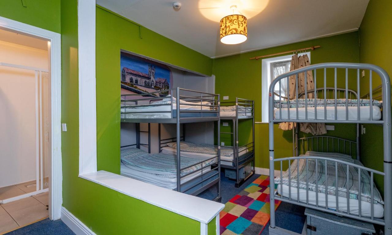 Macgabhainns Backpackers Hostel Kilkenny Exterior photo